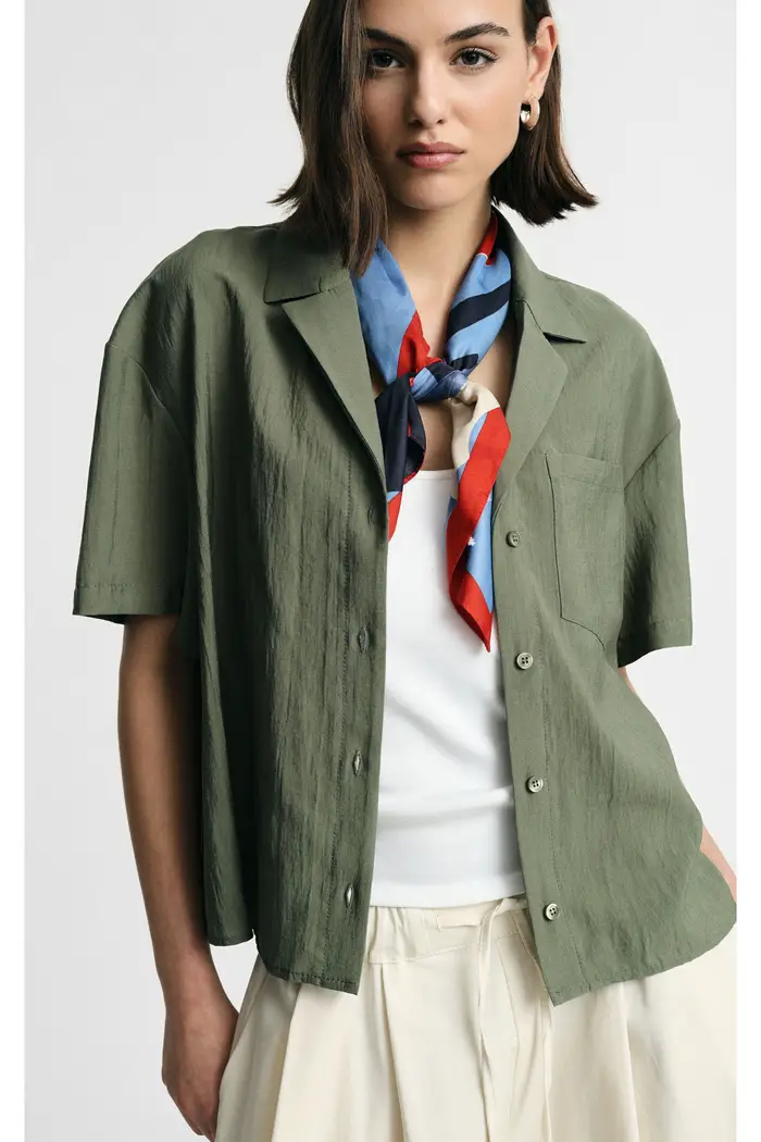 Camicia boxy con tasca frontale e maniche corte Salvia miniatura 3