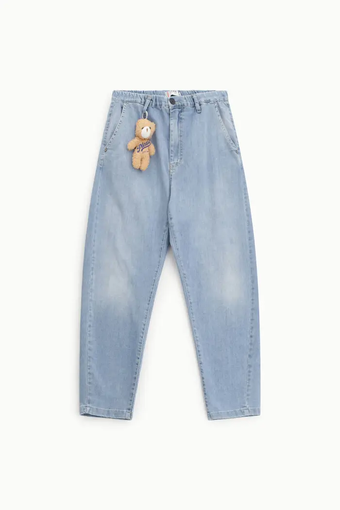 Jeans baggy fit con portachiavi orsetto Blu denim