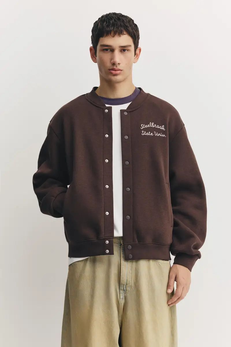 Pull&Bear Giacca Varsity Ricamata Cioccolato