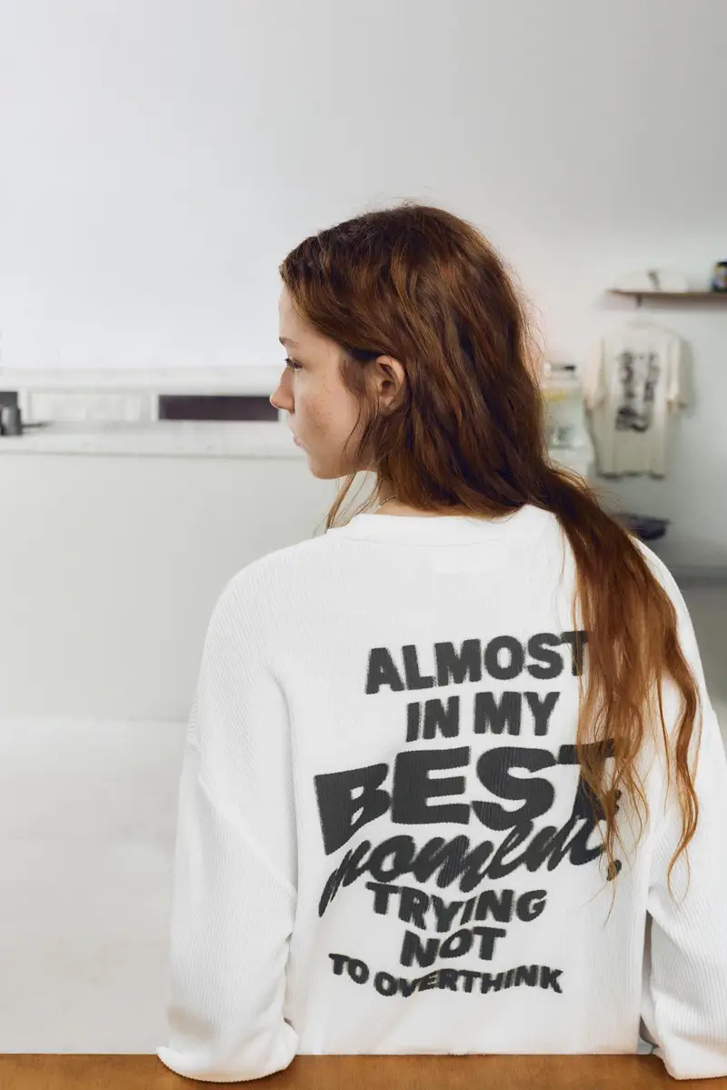 Pull&Bear Maglietta A Maniche Lunghe Con Testo Ghiaccio