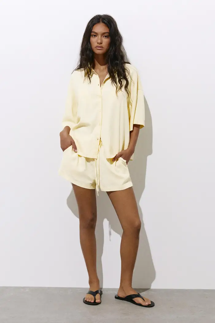 Short In Lino Vaniglia