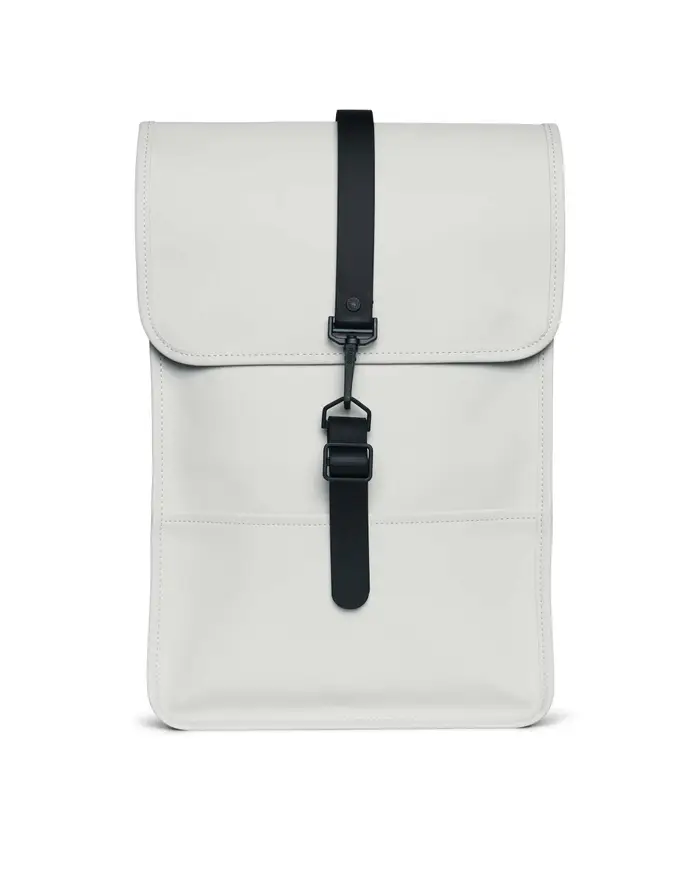 Rains Zaino Backpack Mini grigio perla dalla linea rettangolare con tasca frontale e chiusura a moschettone