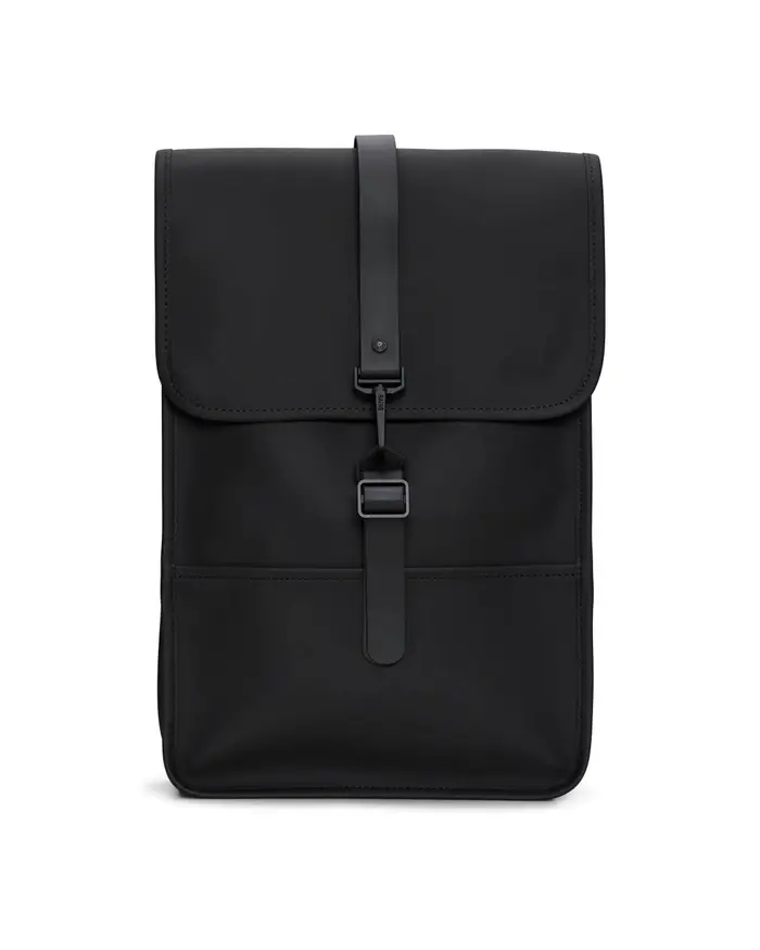 Rains Zaino Backpack Mini nero dalla linea rettangolare con tasca frontale e chiusura a moschettone