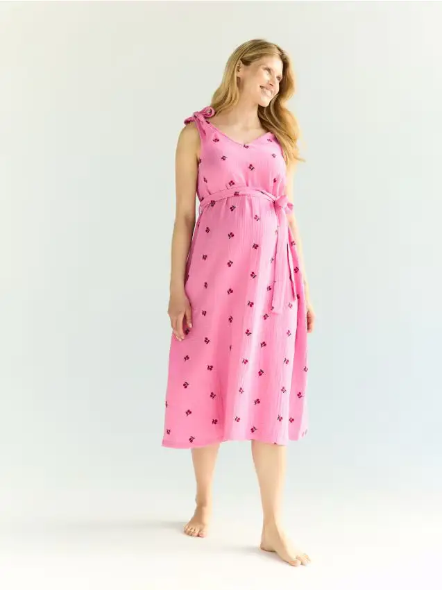 Reserved Abito in mussola con ricamo - rosa