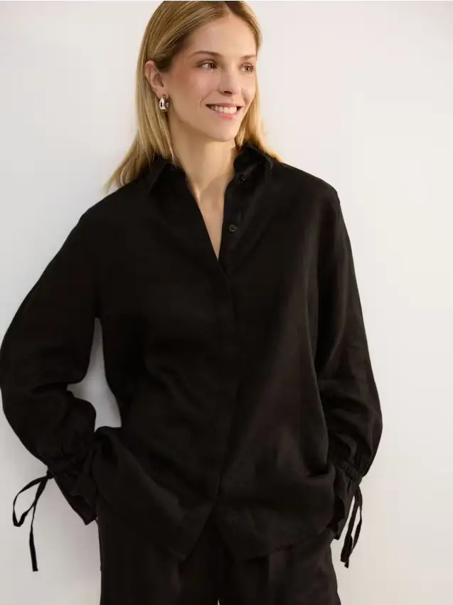 Reserved Camicia in lino con lacci - nero