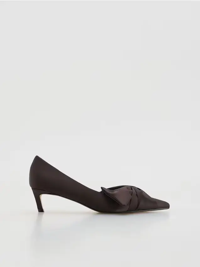 Reserved Décolleté con tacco kitten - mogano