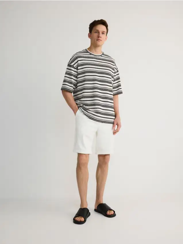 Reserved Pantaloncini regular - panna