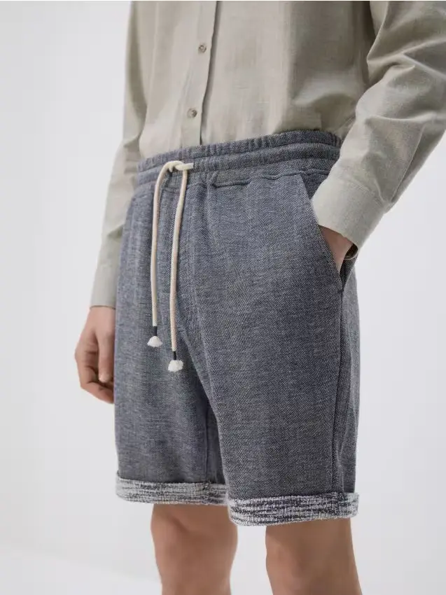 Reserved Pantaloncini strutturati regular - blu scuro