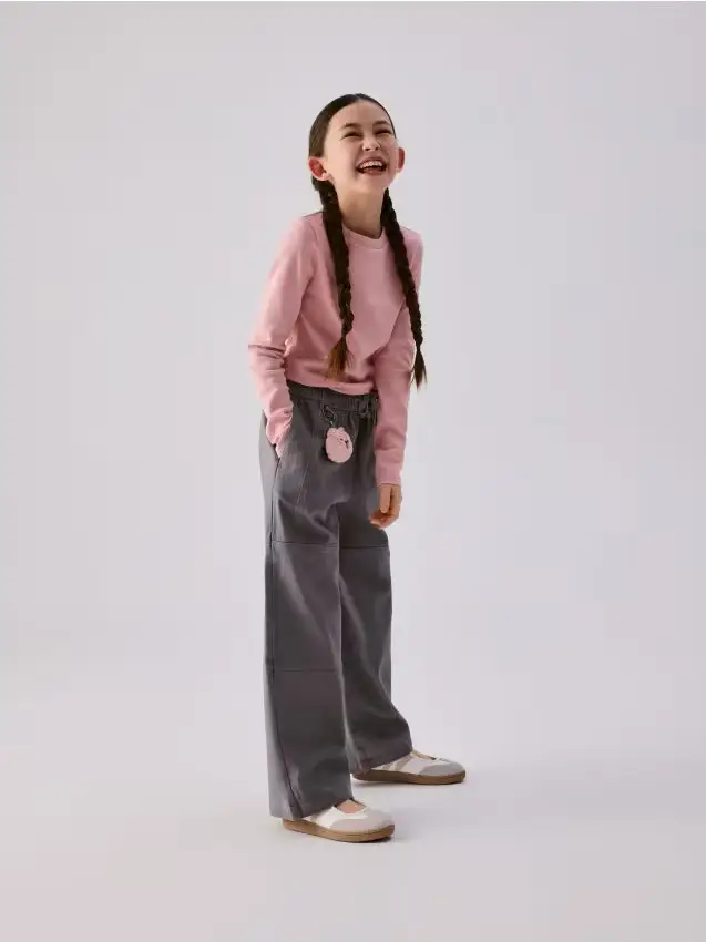 Reserved Pantaloni con portachiavi - grigio scuro