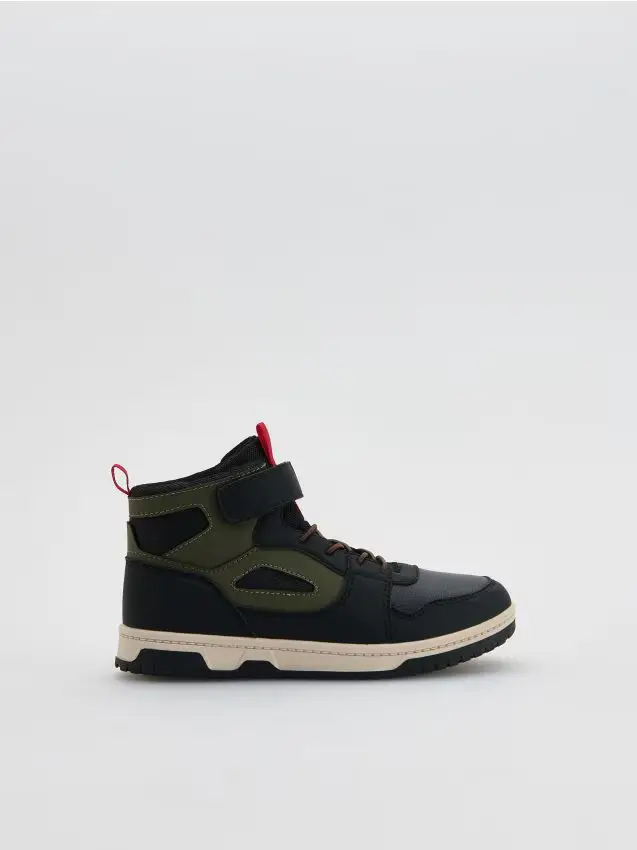 Reserved Scarpe con velcro Verde 4436871