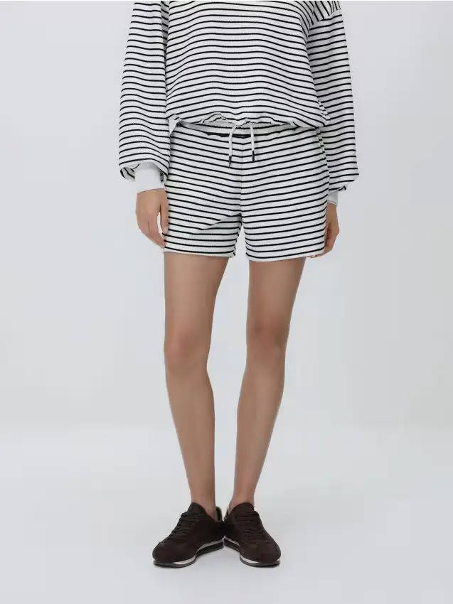 Reserved Shorts a righe - multicolore