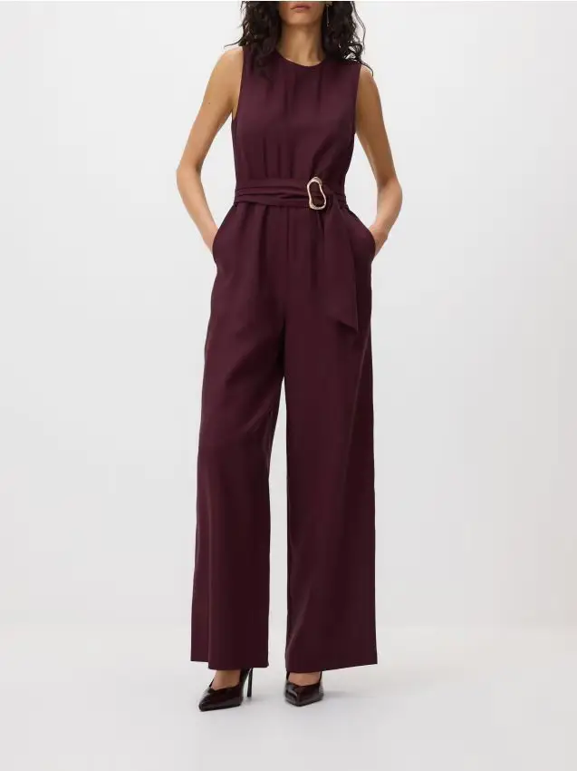 Reserved Tuta misto lyocell - bordeaux