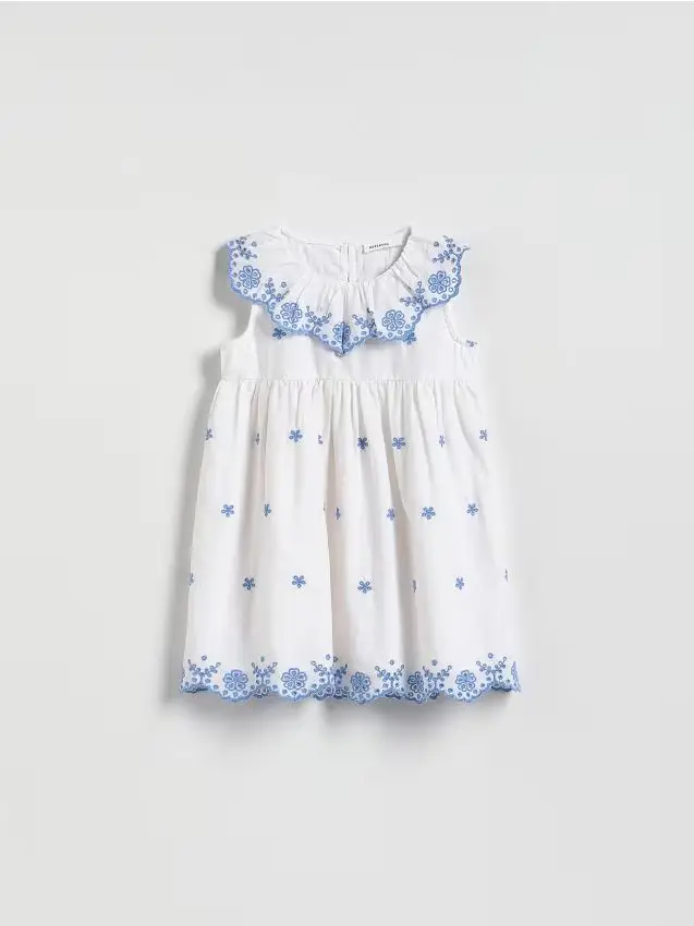 Reserved Vestito con motivo ricamato - bianco