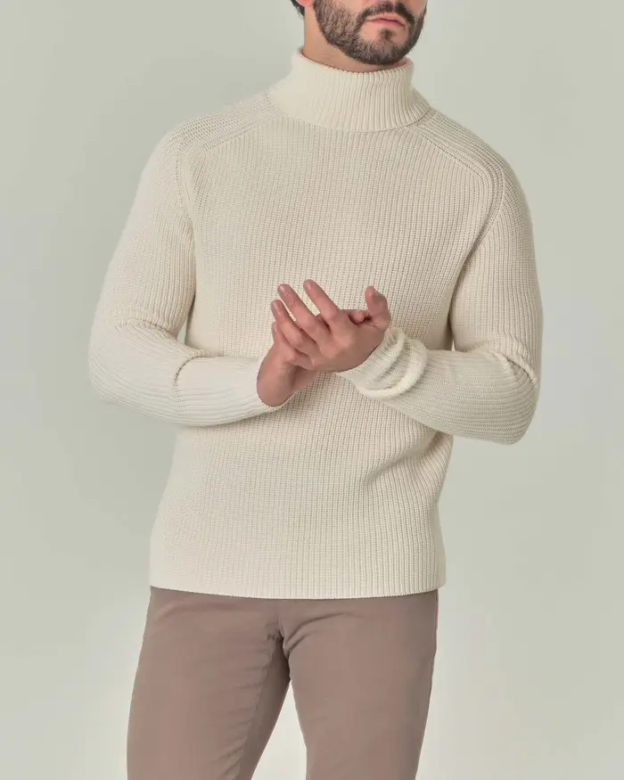 Dolcevita Pellizzari bianco in pura lana merinos finezza 7 lavorato a coste