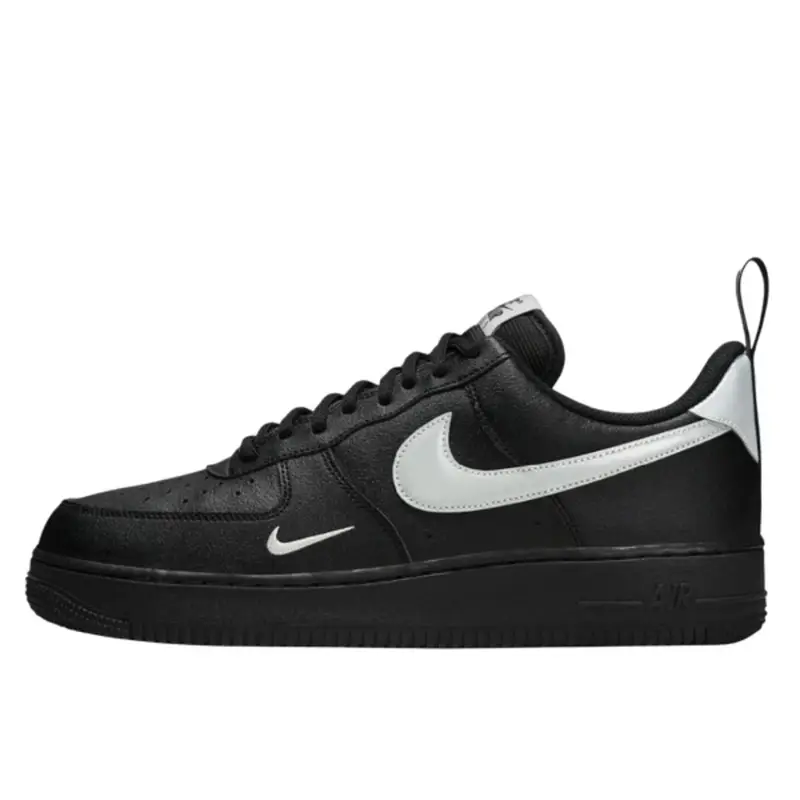 Scarpe Air Force 1 '07 LV8 UT Black White | Nike