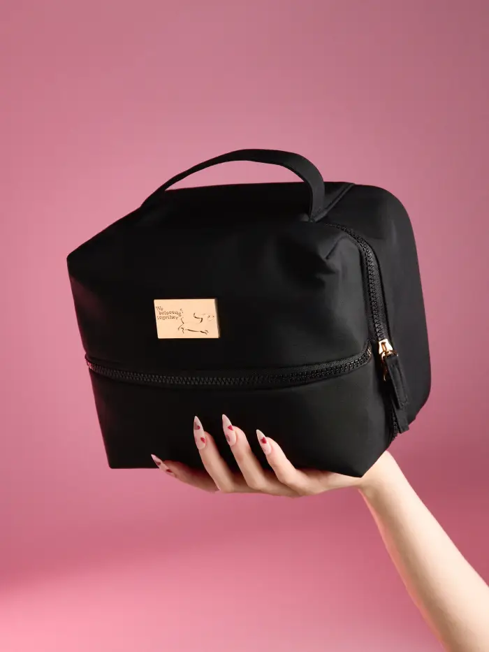 Beauty case con due scomparti con zip - nero