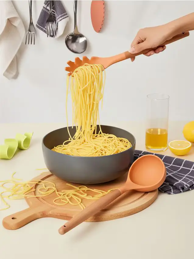Confezione da 2 utensili da cucina - beige