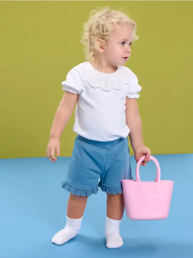 Sinsay Pantaloncini di cotone con volant in pizzo - grey blue