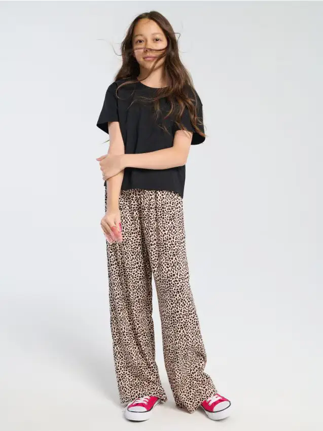 Sinsay Pantaloni in viscosa - beige