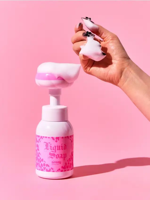Sinsay Sapone liquido con pompa a forma di cuore - rosa