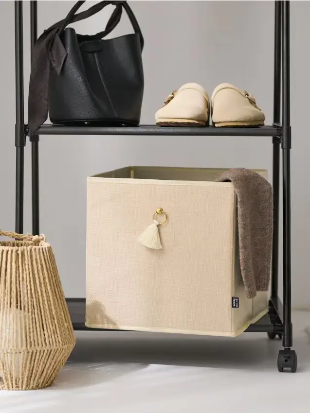 Sinsay Scatola portaoggetti in tinta unita con nappina - panna