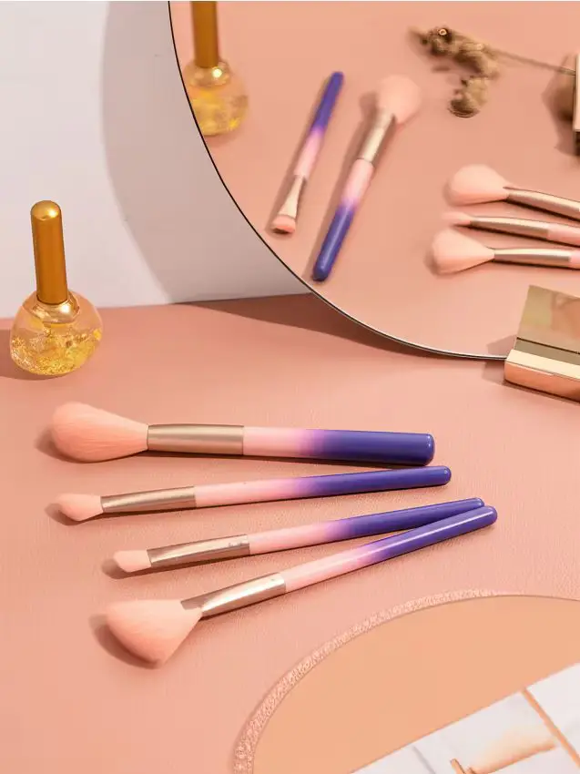 Sinsay Set di 5 pennelli per trucco - rosa pastello