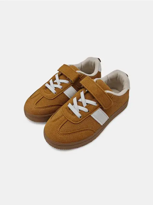 Sinsay Sneakers con chiusura a strappo in finta pelle scamosciata - marrone dorato