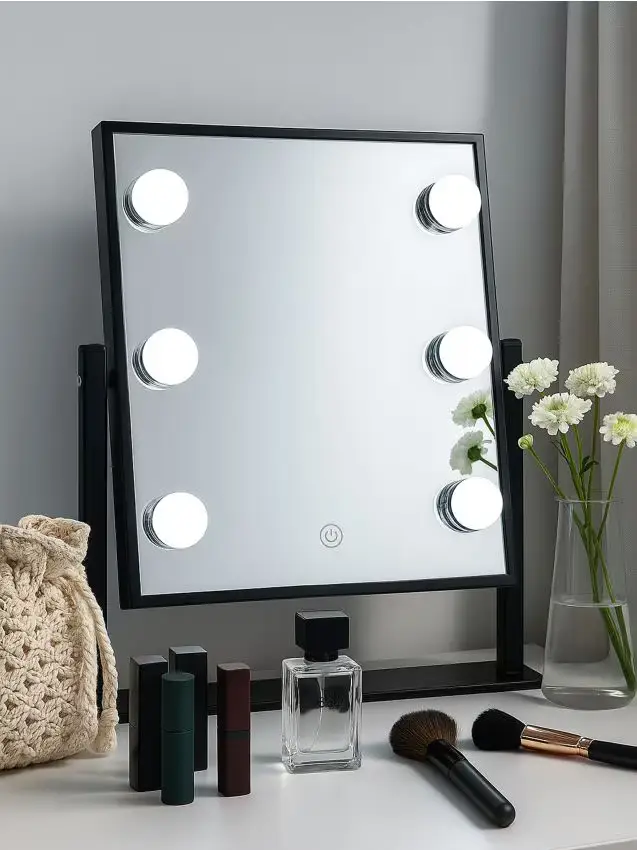 Sinsay Specchio cosmetico con illuminazione LED - nero