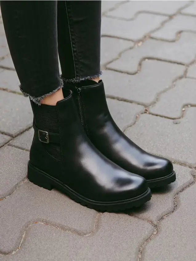 Sinsay Stivaletti in ecopelle - nero