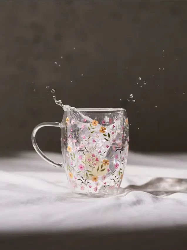 Sinsay Tazza in vetro con motivo floreale - multicolor