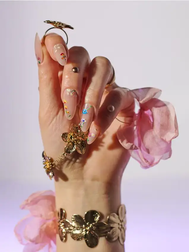 Unghie artificiali con motivo floreale 24 pack - nude