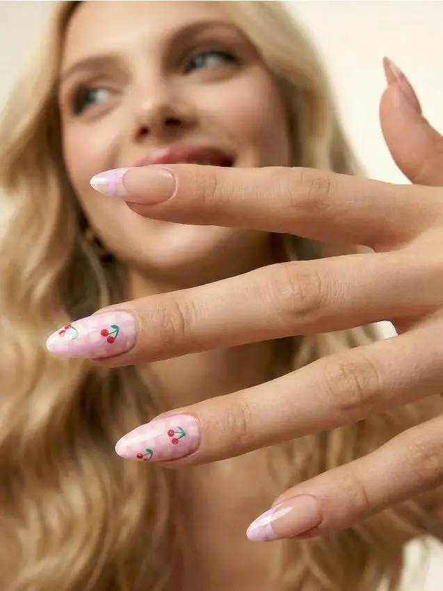 Sinsay Unghie finte con motivo ciliegie 24 pack - rosa pastello