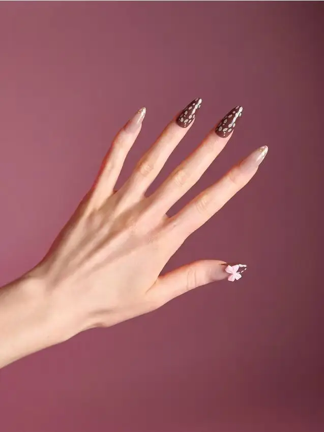 Unghie finte con stampa animale e fiocco 24 pz - nude