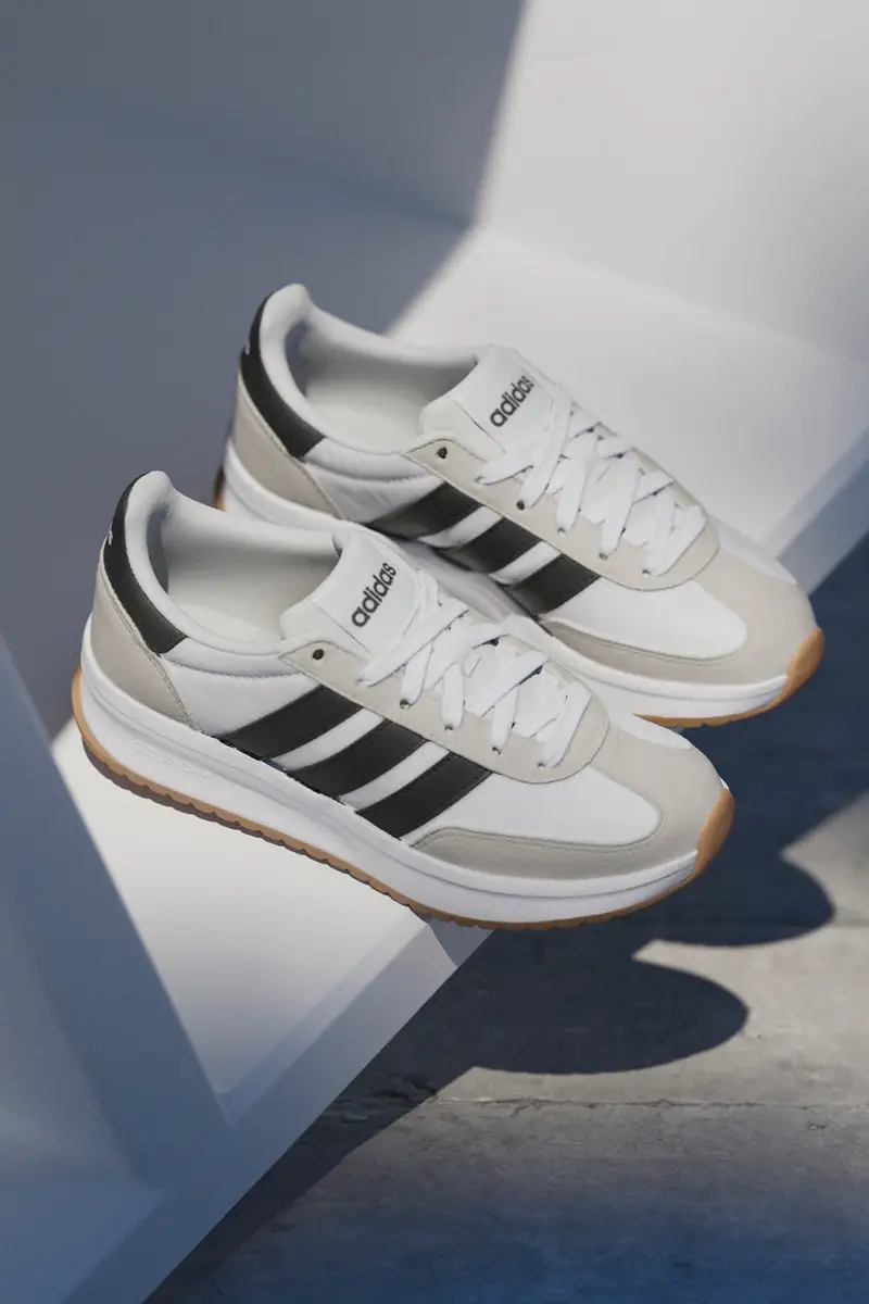 Sneakers Bianche con Dettagli Neri e Grigi ADIDAS RUN 70s 2.0 J