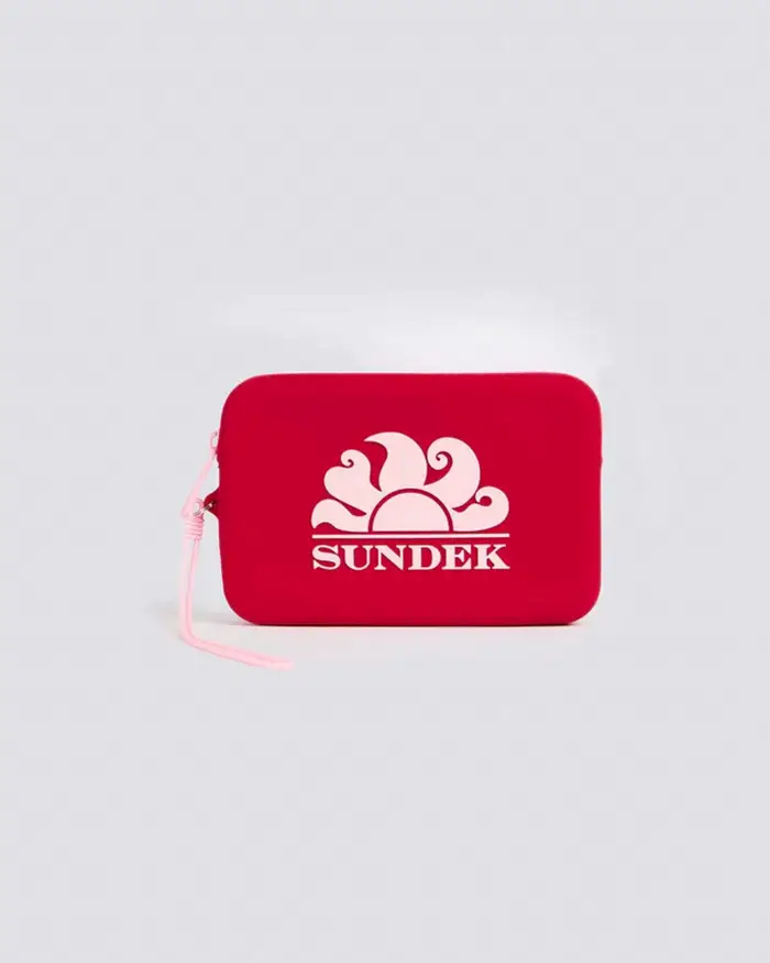 Mini pochette Sundek bordeaux in gomma con zip e logo a contrato di colore