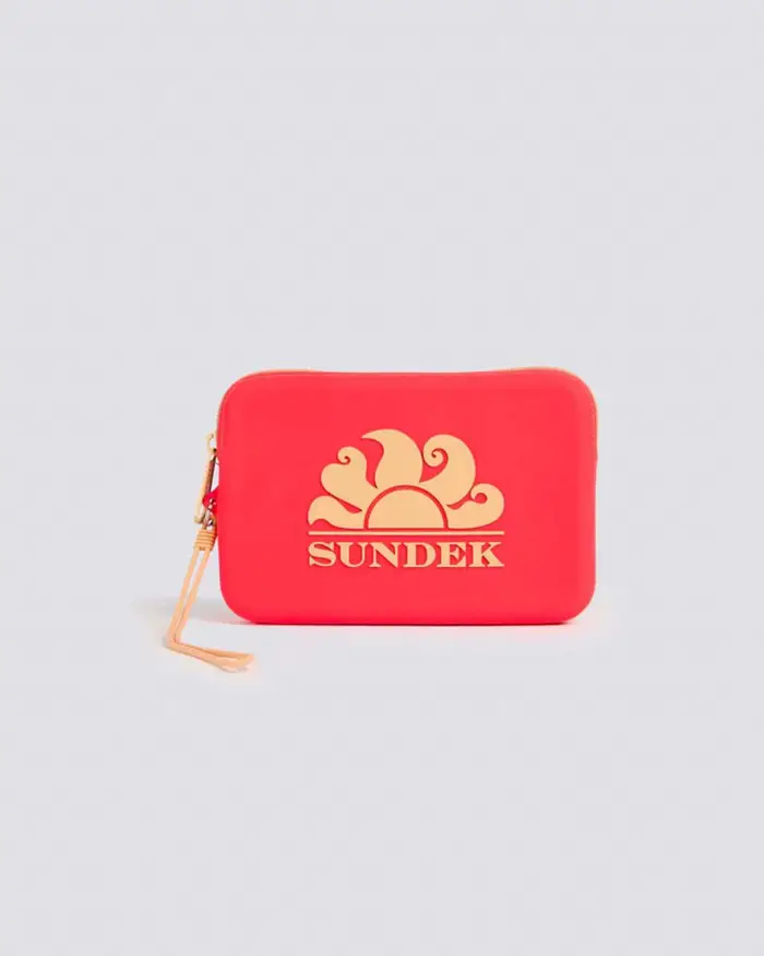 Mini pochette Sundek corallo in gomma con zip e logo a contrato di colore