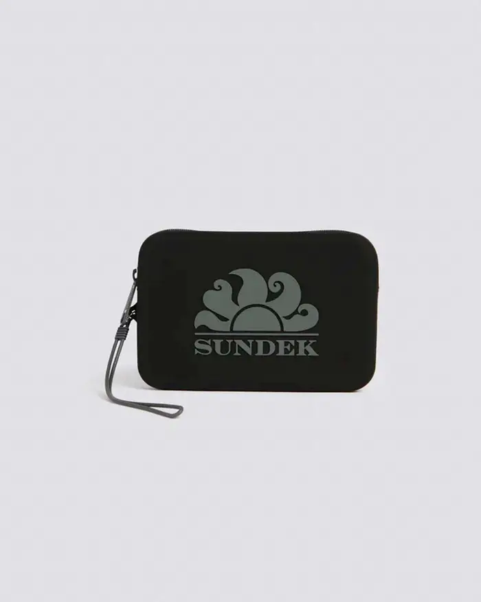 Mini pochette Sundek nera in gomma con zip e logo a contrato di colore