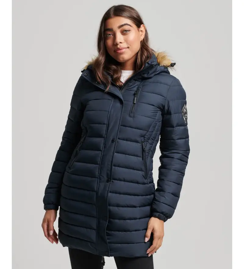 Superdry per donna W5011564A Cappotto imbottito con cappuccio Fuji di media lunghezza blu scuro, Casual, Sostenibile, Nylon riciclato