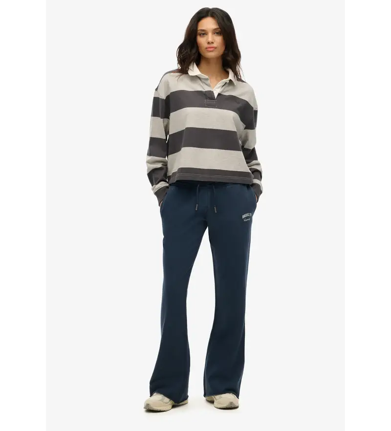 Superdry per donna W7011171A Pantaloni da jogging svasati a vita bassa Athletic Essentials blu navy, Casual, Cotone