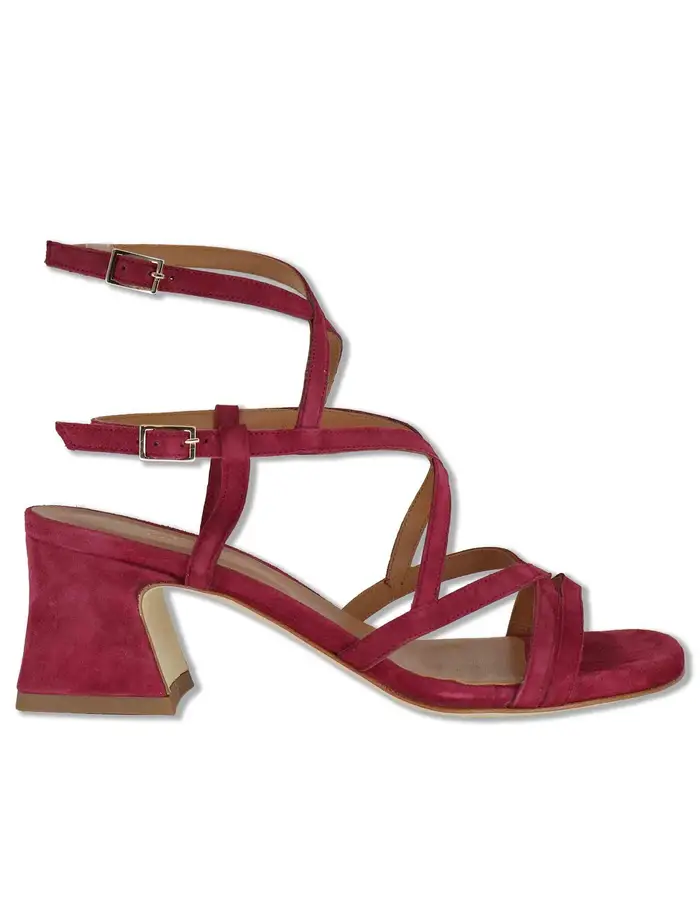 Sandali in camoscio rosso con cinturini Donna 119 016