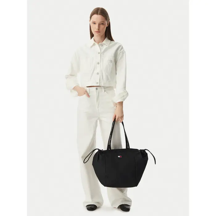 Borsetta Tommy Jeans Tjw Ess Daily Tote AW0AW18771 Nero