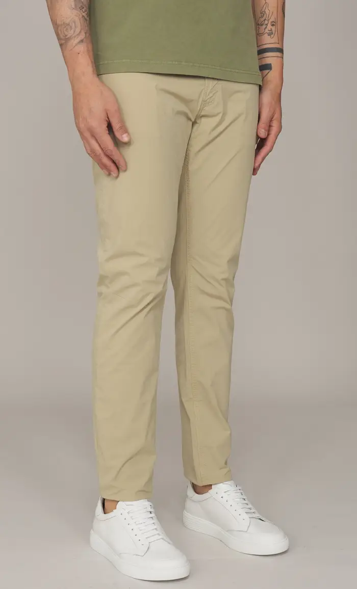 Trussardi Pantalone 370 close in popeline leggero, colore beige