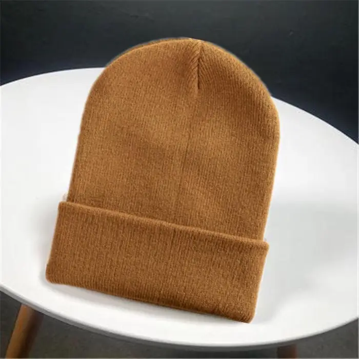 Berretto classico a più colori Nuovi cappelli invernali caldi per donna e uomo Berretto a cuffia autunnale solido lavorato a maglia 54cm-60cm cammello