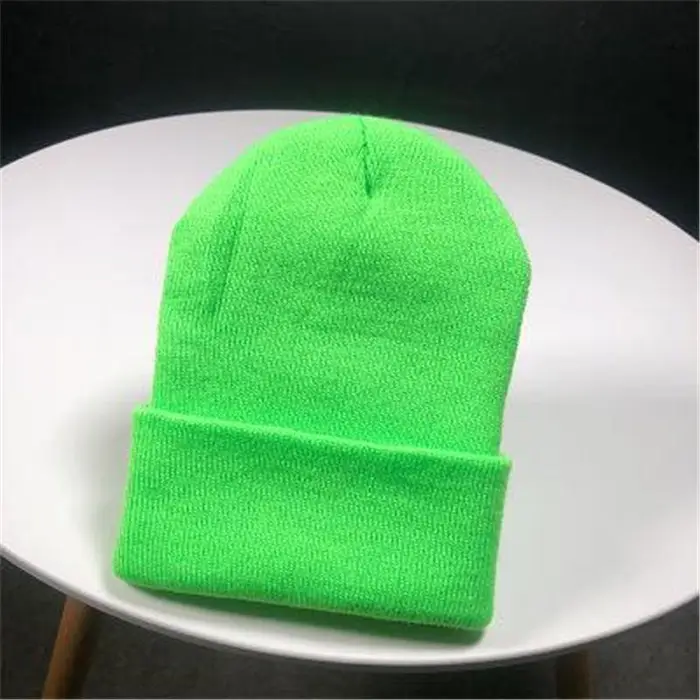UP POSITIVE Berretto classico a più colori Nuovi cappelli invernali caldi per donna e uomo Berretto a cuffia autunnale solido lavorato a