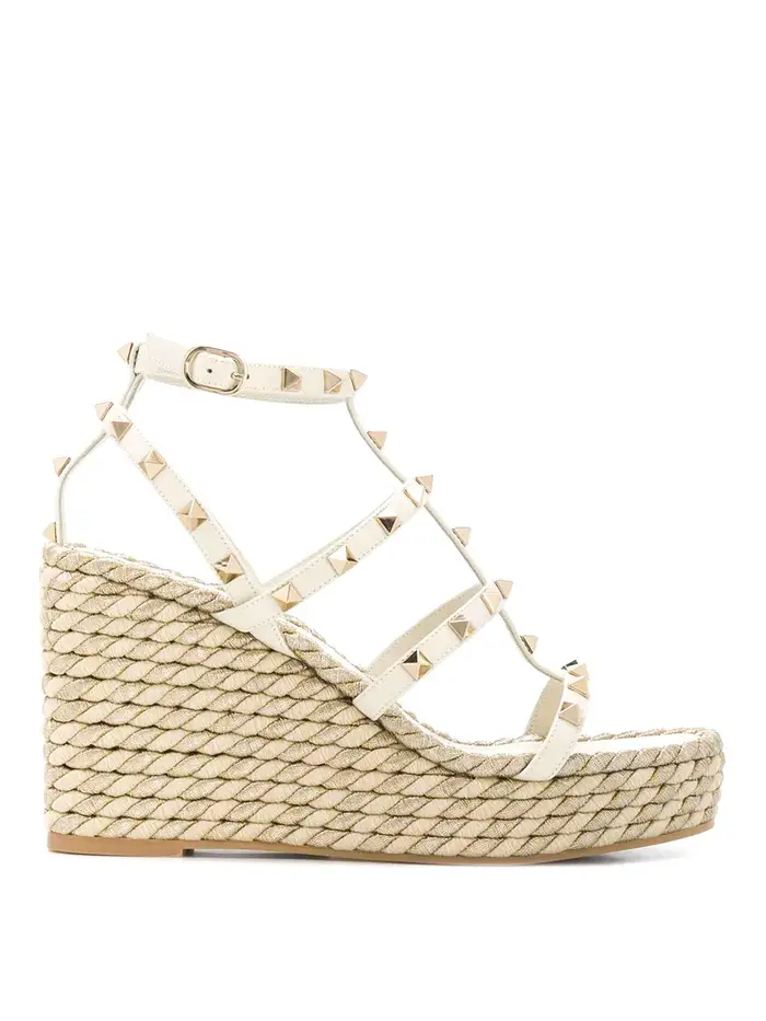 Valentino Garavani Rockstud zeppe Beige