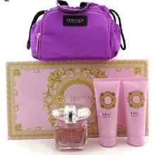 Versace Cofanetto regalo Bright Crystal contenente Eau de Toilette 90 ml, lozione corpo 100 ml, gel doccia 100 ml e pochette cosmetica 90 ml
