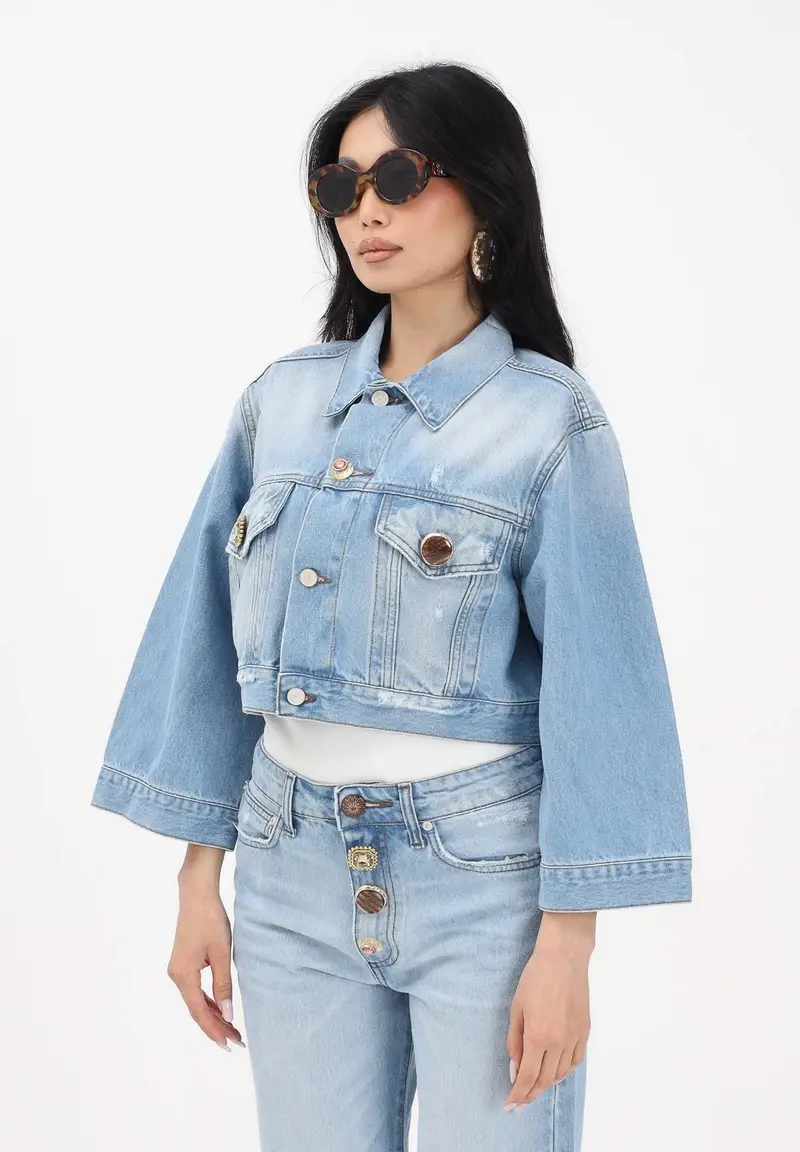 VICOLO Giubbotto in denim chiaro da donna con bottoni gioiello
