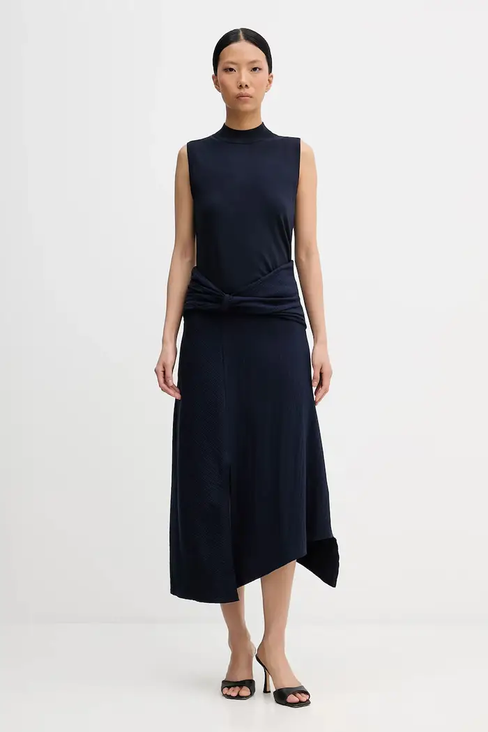 Victoria Beckham gonna Blu navy