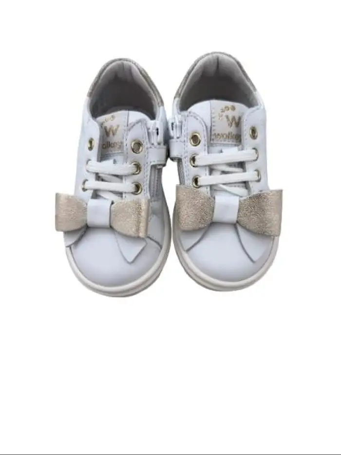 scarpe bianche bambina dettagli oro