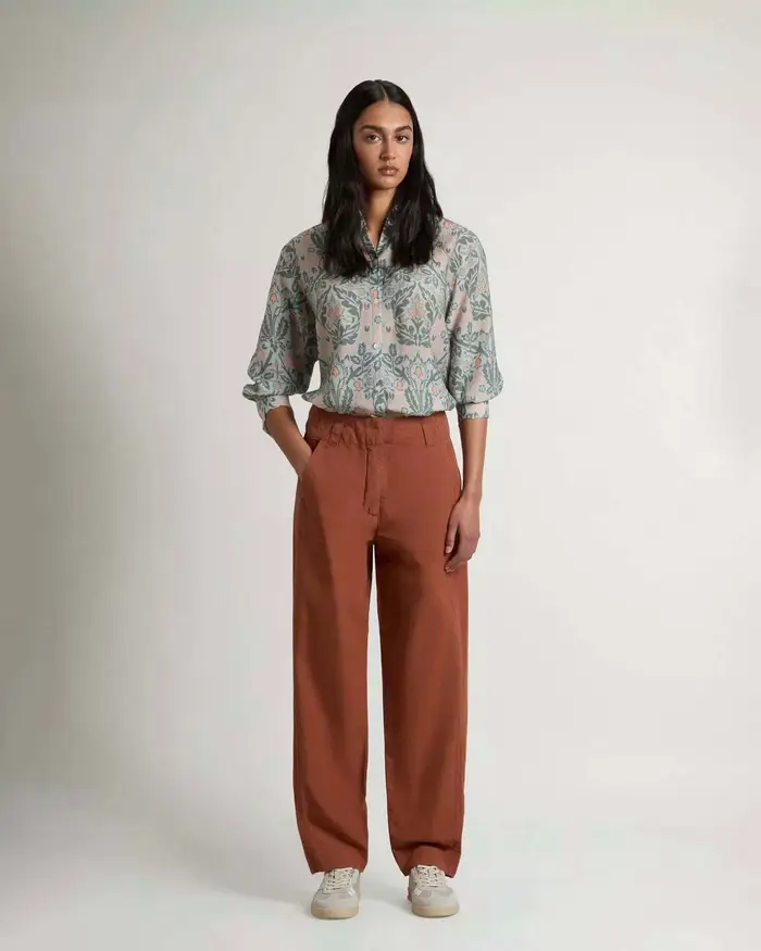Pantaloni slim Woolrich color coccio in cotone